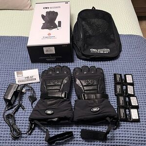 Outdoor Research Capstone Heated gloves
- unisex size small